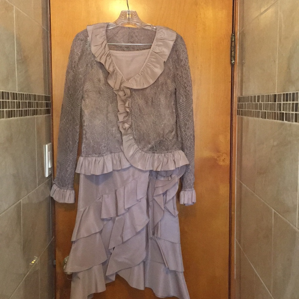 3 price Teri Jon evening outfit